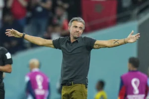 Donnarumma Chia Sẻ Công Thức Chiến Thắng Của HLV Luis Enrique Tại PSG